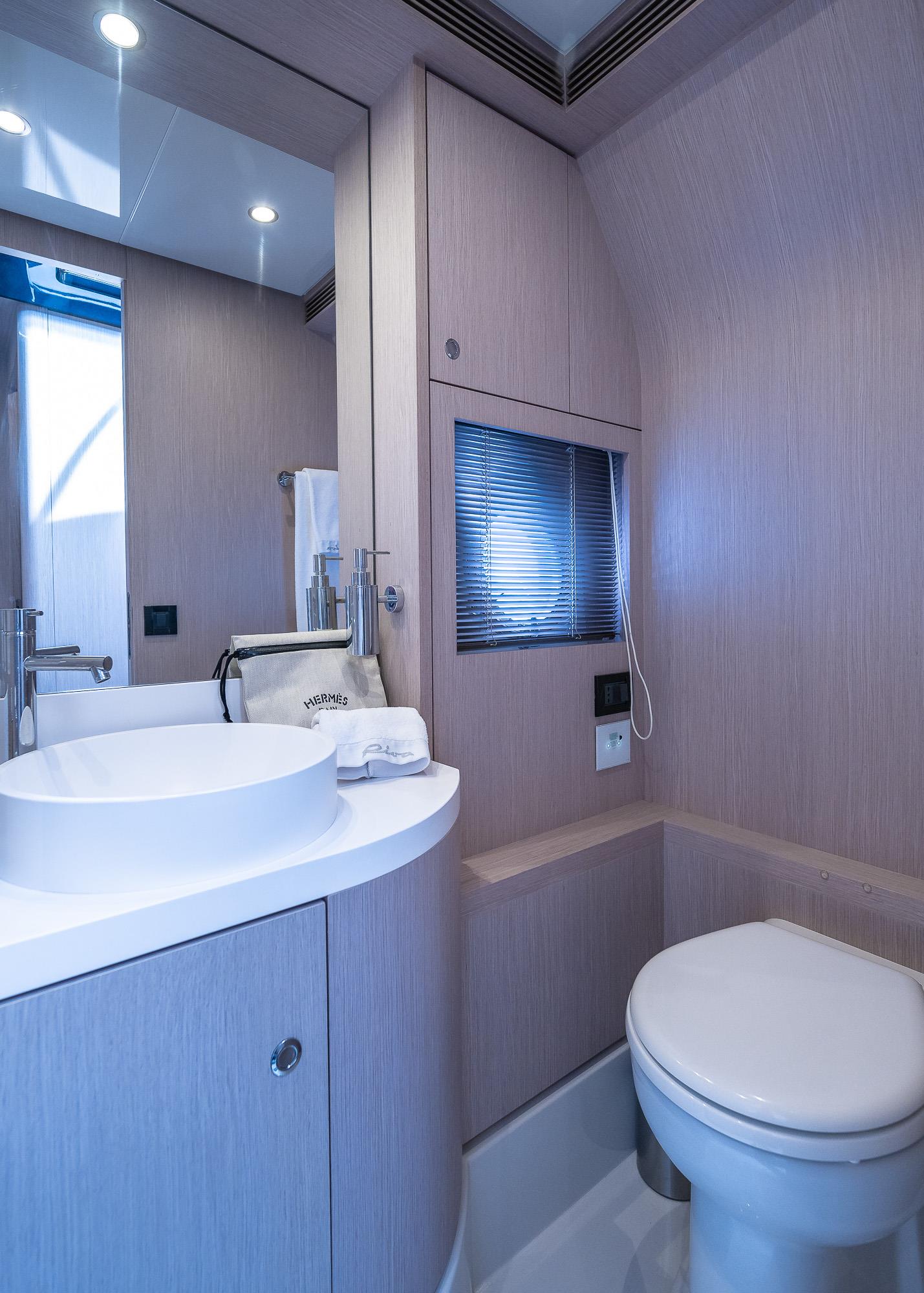 2016 RIVA 63' VIRTUS 